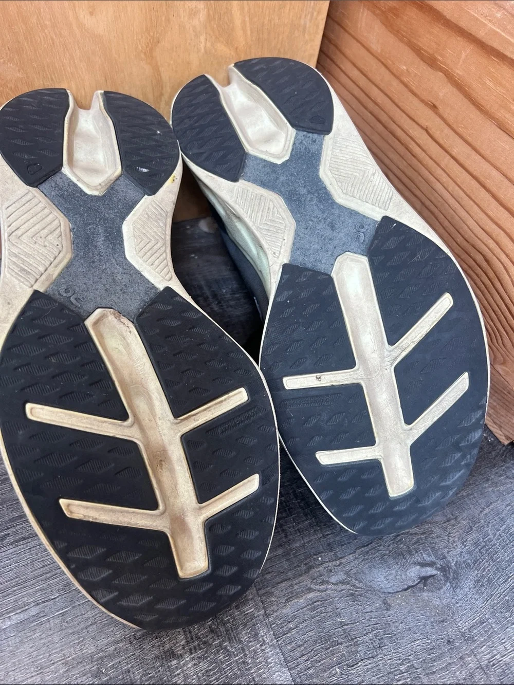 On Running Women's Eclipse size 10